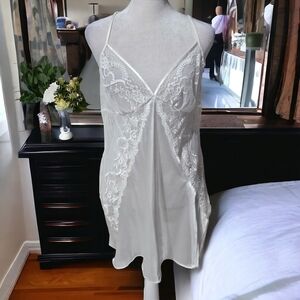 Nordstrom jonquol In Bloom intimate gown Size Medium NWT